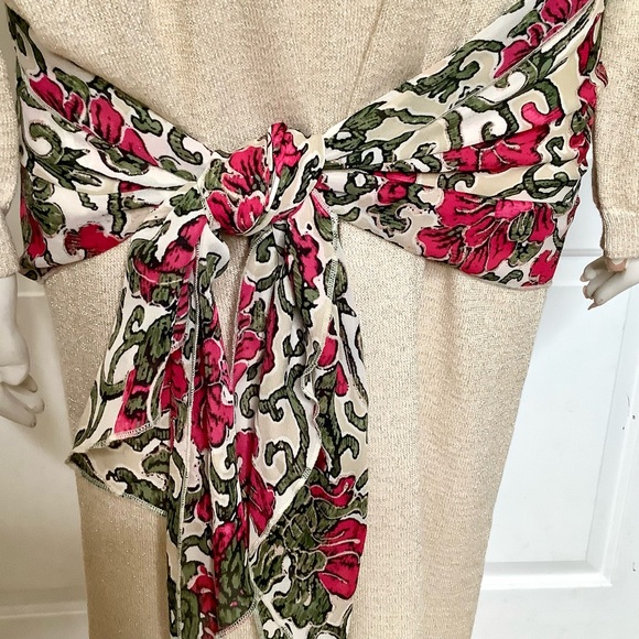 Alchemia Tricot gold shimmer Maxi sweater dress, elegant metallic knit V-neck - Picture 11 of 12